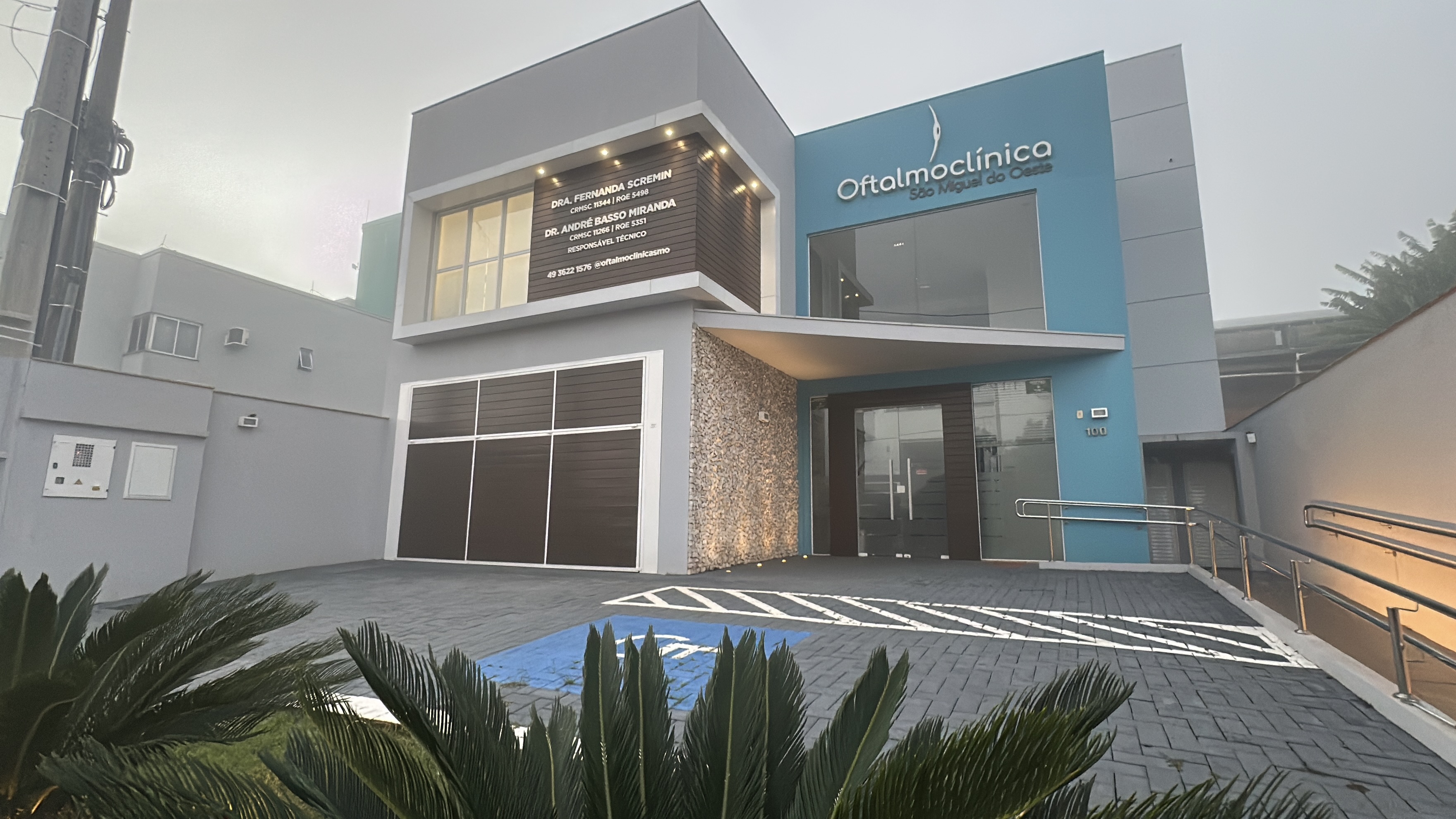 Oftalmoclinica consolida trajetória de 21 anos com estrutura moderna e referência regional