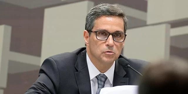 Presidente do Banco Central estuda fim do rotativo do cartão de crédito
