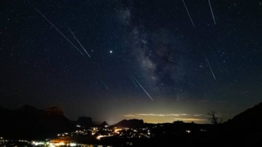 50 km por segundo! Chuva de meteoros promete espetáculo no céu e começa nesta quinta