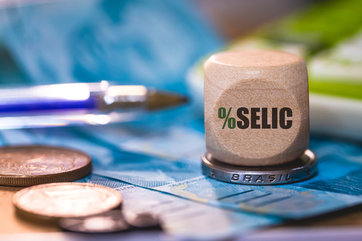 Taxa Selic: juros devem seguir altos e manter financiamento mais caro