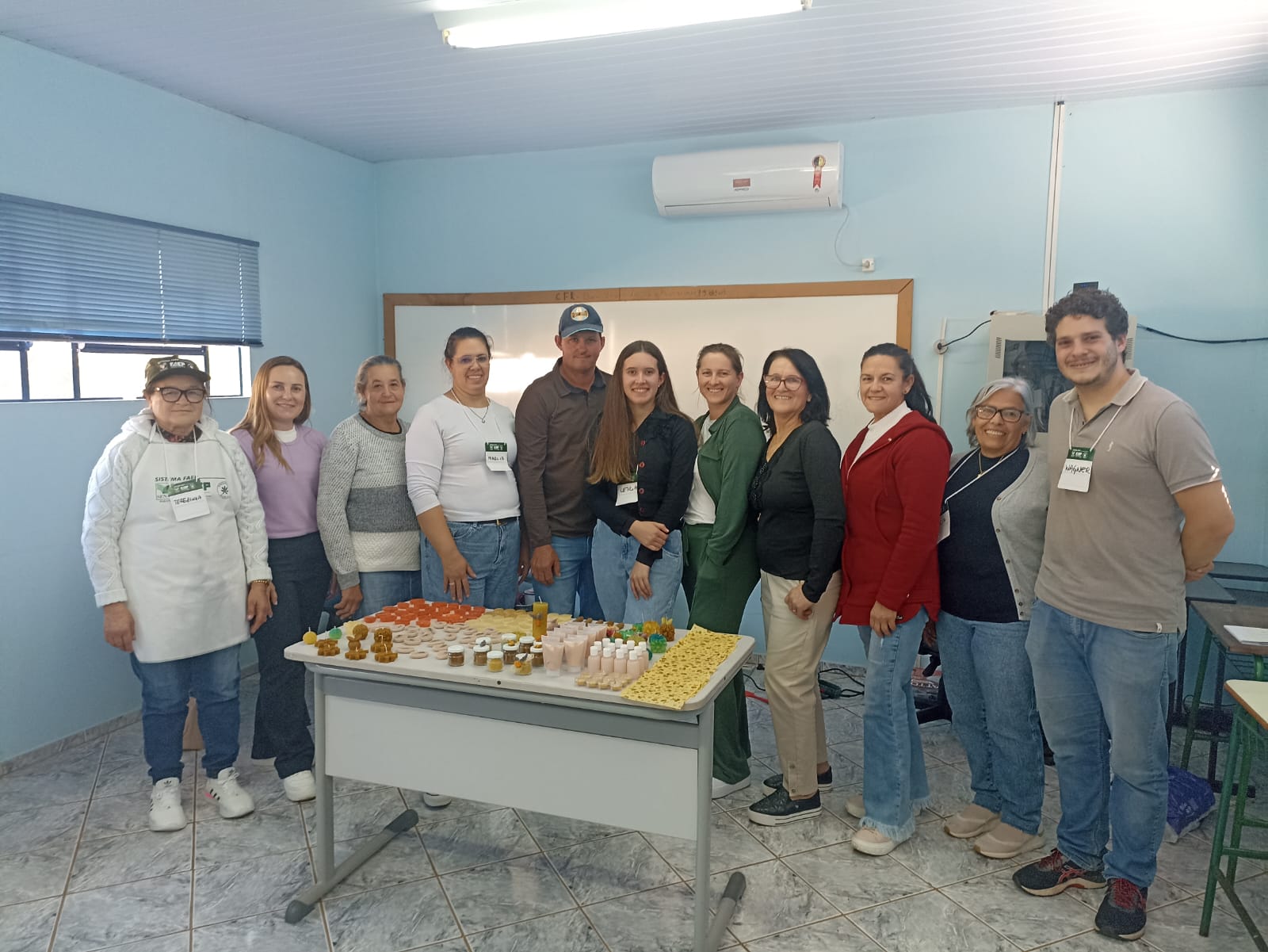 Curso de Artesanatos de Produtos Apícolas incentiva produção sustentável e agrega valor à cadeia do mel