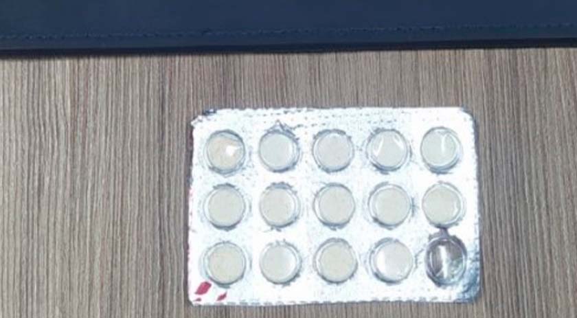 Caminhoneiro é flagrado com 14 comprimidos de rebite em BR de SC