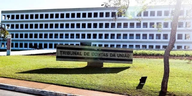 TCU suspende licitação de R$ 1,4 bilhão da Fiocruz
