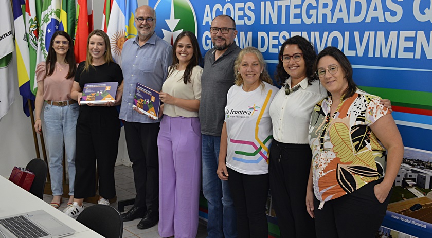 Oficial Sênior da ONU-HABITAT participa de reunião com membros do Comitê La Frontera
