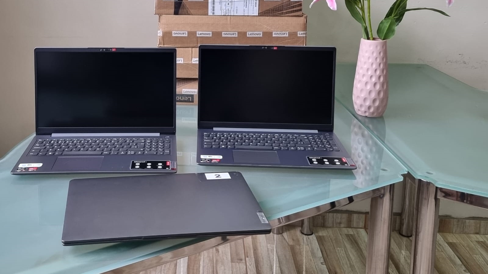 Administração investe em notebooks e televisores nas escolas do município
