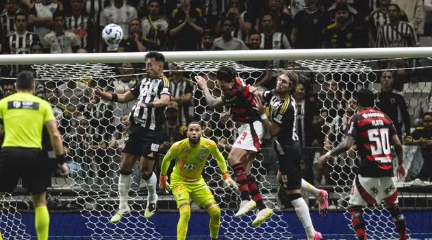 Everson decide nos pênaltis, Atlético-MG elimina o Flamengo e vai às quartas