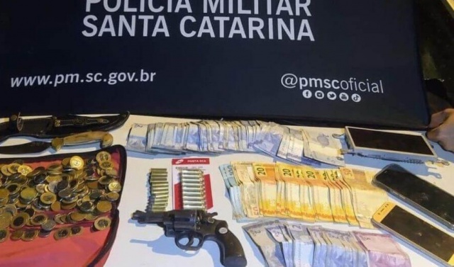Adolescente suspeito de assalto a banco no Oeste de SC é apreendido