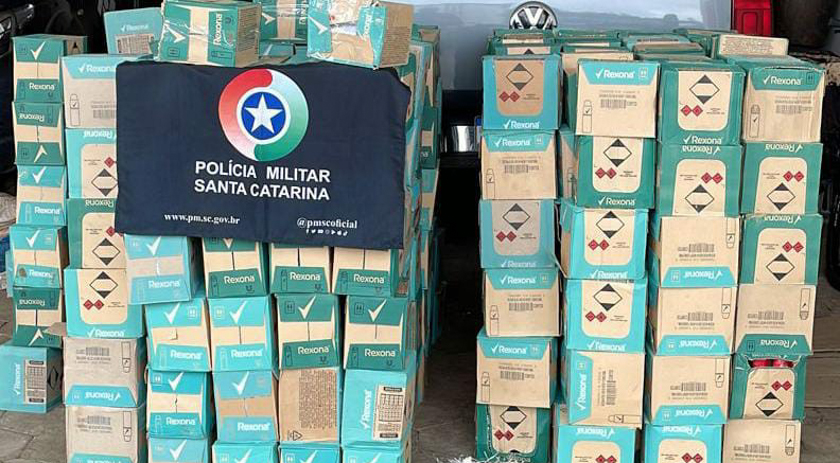 Mais de 5.800 frascos de desodorante descaminhado é apreendido pela Polícia Militar