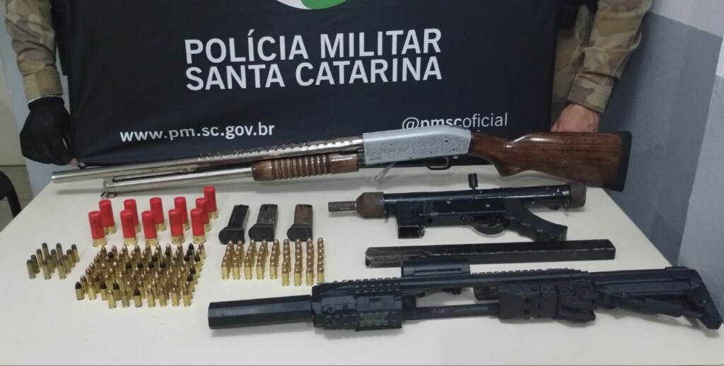 Jovem é presa por tráfico de drogas