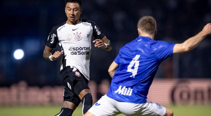 Corinthians vence o Barra-SC fora de casa e sai na frente na Copa do Brasil