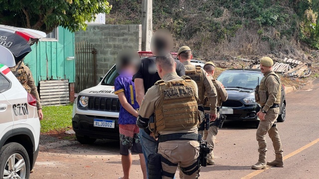 Trio é detido por furto e ameaça a idosos