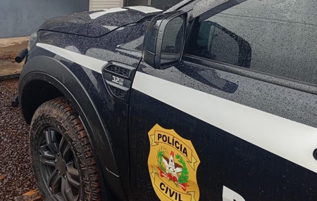 Polícia faz buscas para encontrar arma com homem acusado de ameaçar mulher
