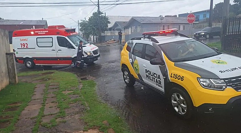 Homem fica ferido após ser atingido por golpes de arma branca