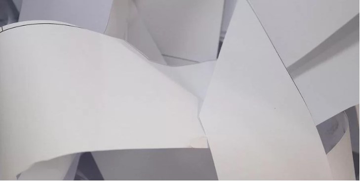 Estudo recomenda escrever sentimentos em papel e rasgá-lo para lidar com ódio