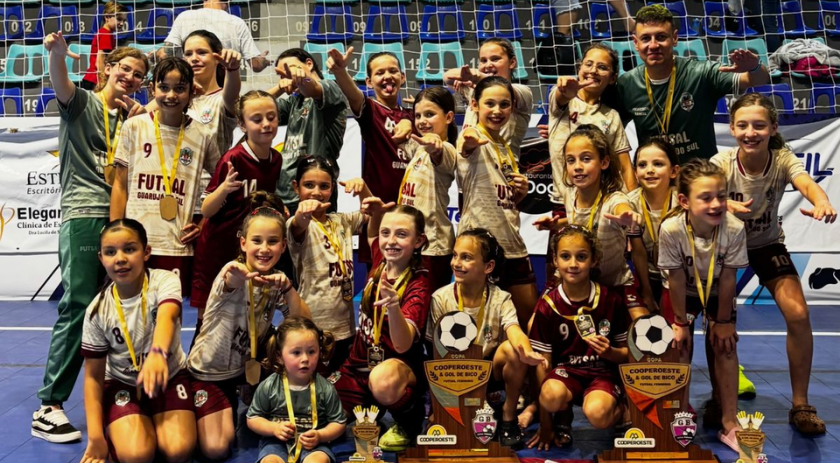 Futsal feminino conquista dois títulos regionais na Copa Gol de Bico
