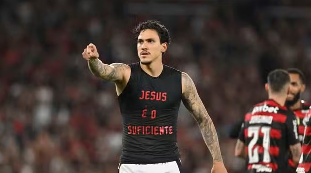 Pedro entra, marca e define vitória do Flamengo contra o Fluminense