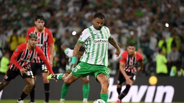 Atlético Nacional perde dois pênaltis, e São Paulo segura empate na Colômbia