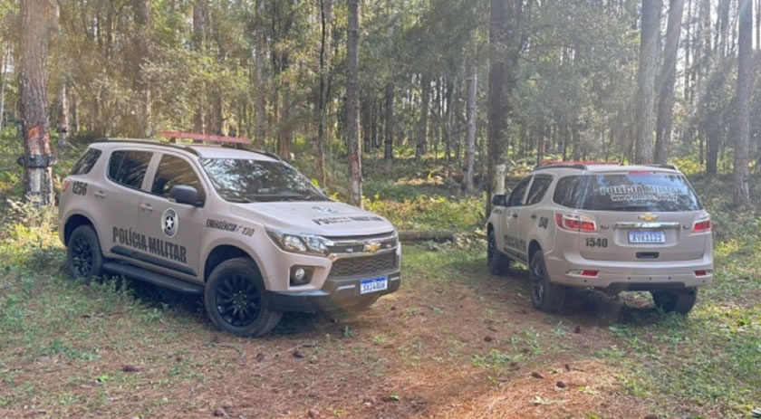 Polícia realiza buscas por homem que agrediu mulher no centro