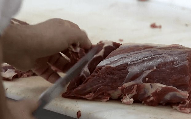 Carne bovina deve ficar mais cara em 2026 no Brasil, apontam analistas do setor