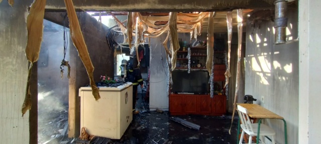 Incêndio consome residência no interior