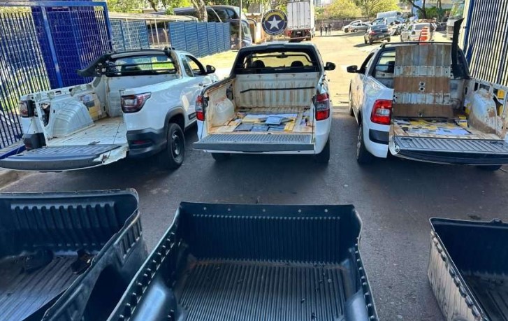Receita Federal apreende 416 celulares escondidos em fundos falsos na BR-277