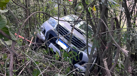 Colisão entre caminhonete e caminhão deixa dois idosos feridos na BR-158