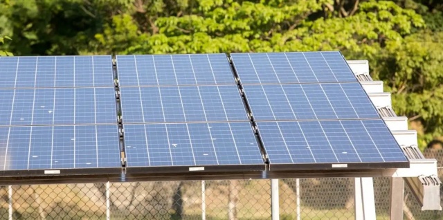 Grandes usinas solares igualam capacidade da hidrelétrica de Itaipu