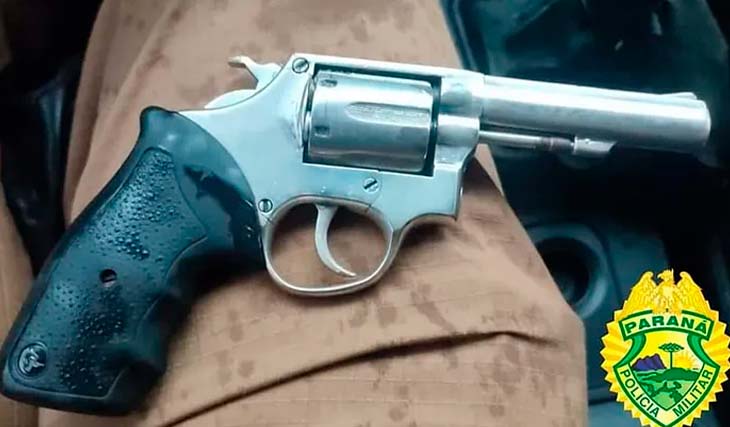 Policia Militar de Realeza localiza  arma de fogo e cumpre mandado de prisão