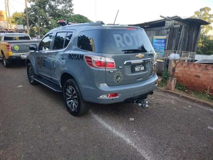 Traficante é preso pela Rotam com drogas, arma e munições