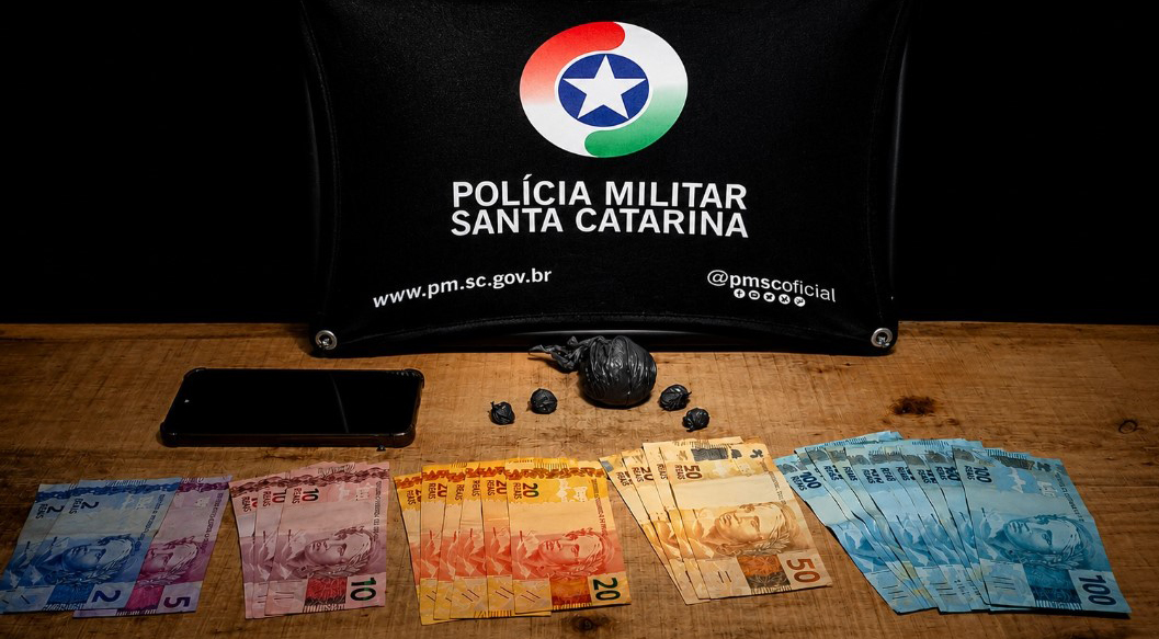 Suspeito tenta fugir pelo Rio Uruguai, mas acaba preso por tráfico de drogas em Itapiranga