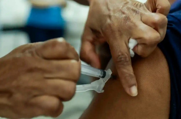 Casos de síndrome respiratória grave causados por Covid-19 voltam a crescer no Brasil