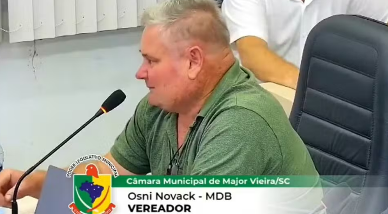 Câmara arquiva processo contra vereador que sugeriu matar cães de rua