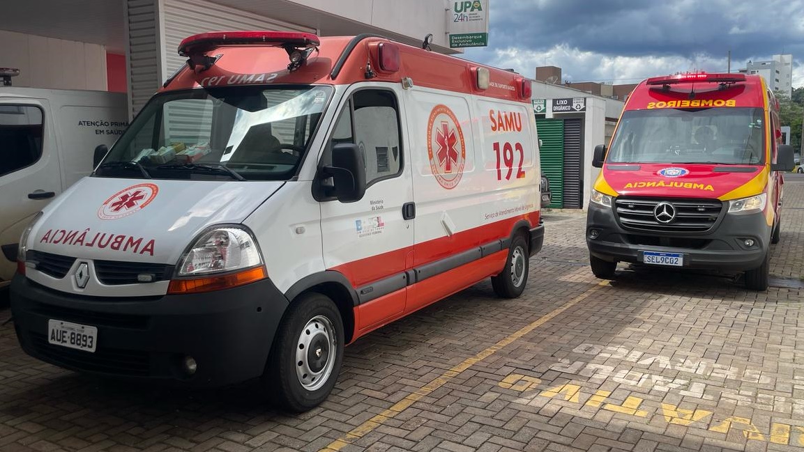 Ônibus escolar se envolve em acidente
