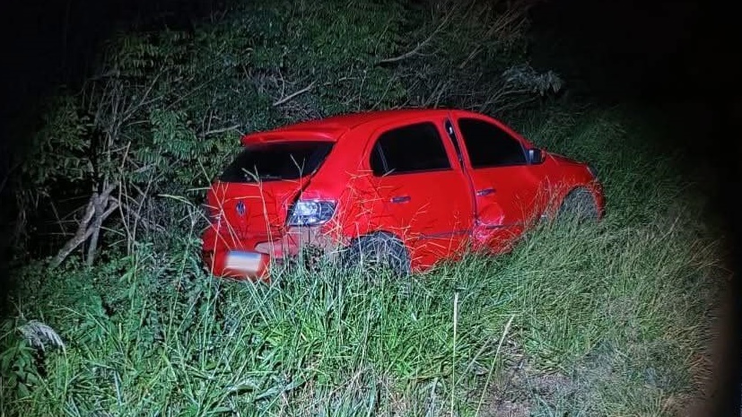 Acidente com três veículos deixa uma mulher ferida na PR-281