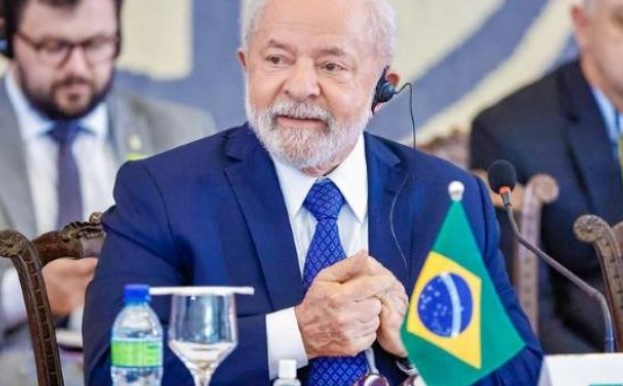 Lula indica ex-ministro do STF para cargo no Mercosul