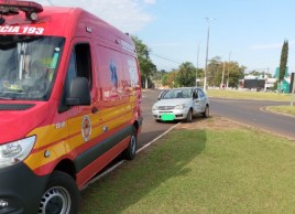 Duas pessoas são conduzidas ao hospital após colisão entre carro e caminhão na BR-282