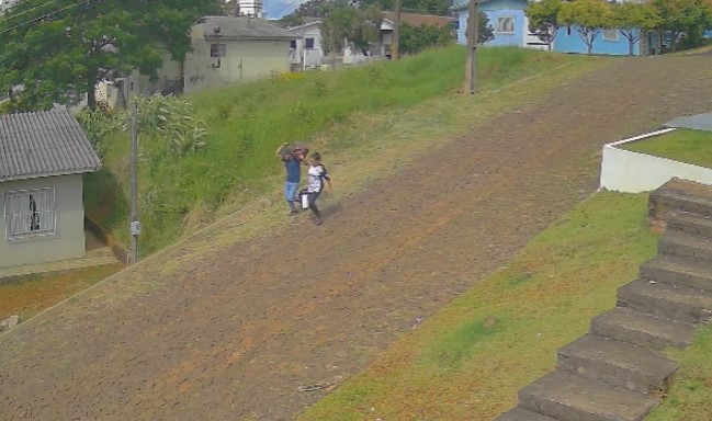 Casa é arrombada e prejuízo chega a R$ 5 mil