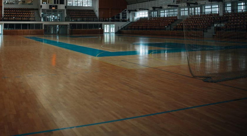Professor de futsal é demitido por “comportamentos inadequados”
