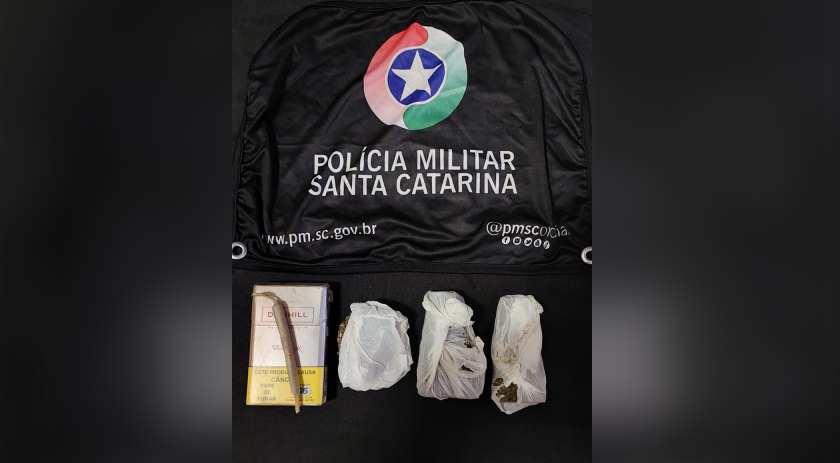 Carro com substância ilícita é interceptado