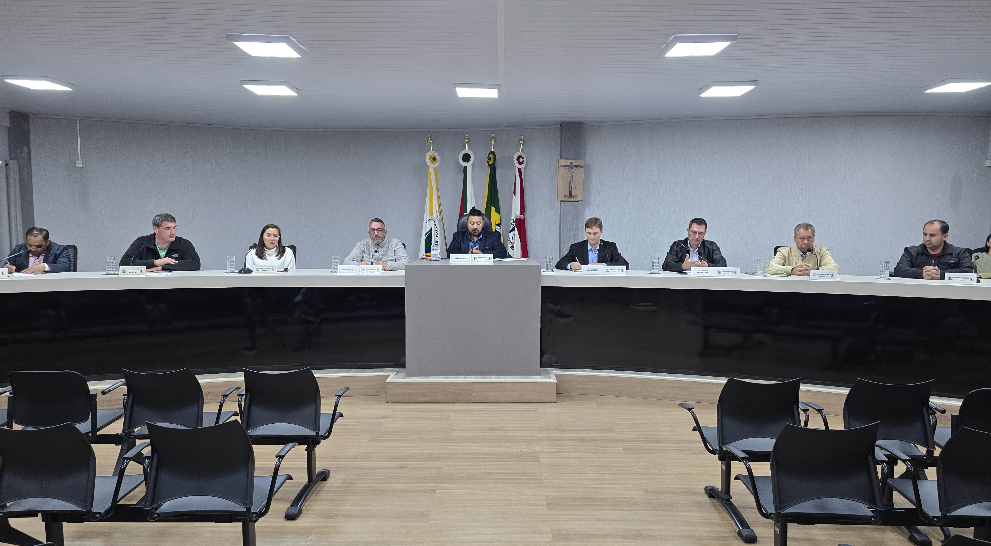 Câmara de Vereadores aprova 11 projetos por unanimidade durante sessão ordinária