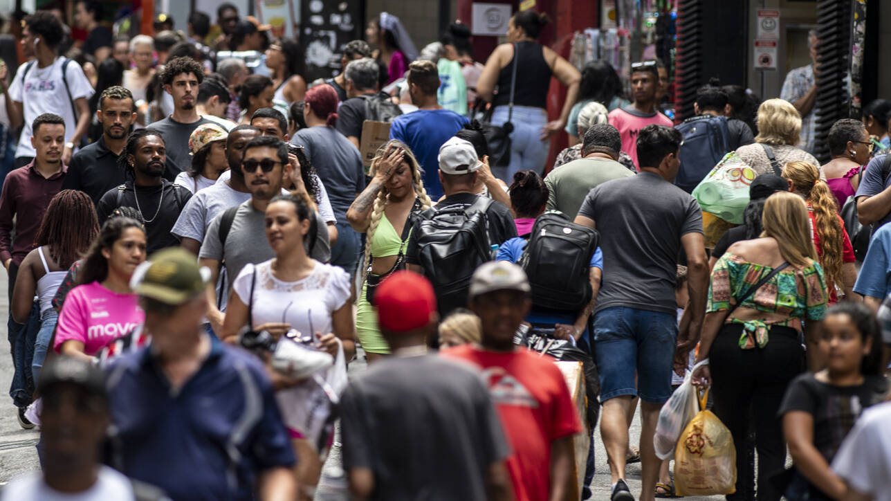 População brasileira cresce na metade do ritmo dos anos 2000, mostra Censo