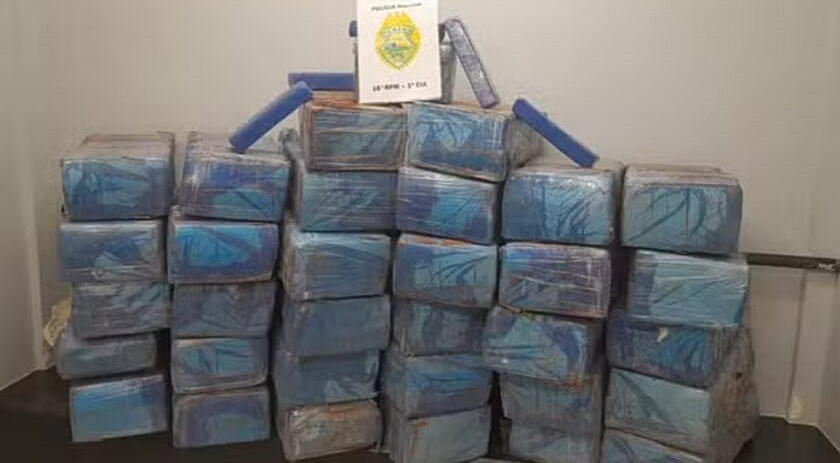 Picape carregada com mais de meia tonelada de maconha é apreendida pela Polícia Militar
