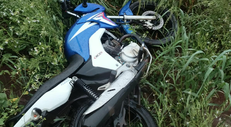 Polícia Militar recupera motocicleta furtada em área de lavoura