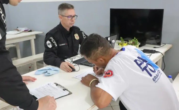 PCPR leva atendimento móvel para emitir documentos a vítimas do tornado em Rio Bonito do Iguaçu