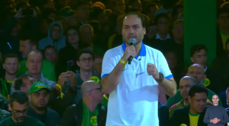 PL confirma Carlos Bolsonaro ao Senado e tenta encerrar crise interna em Santa Catarina