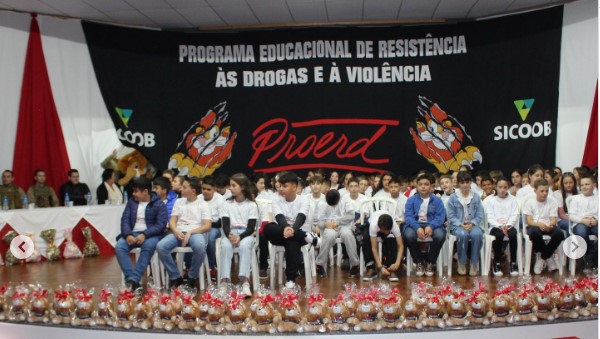 Formatura do PROERD celebra compromisso dos jovens com a prevenção às drogas e à violência