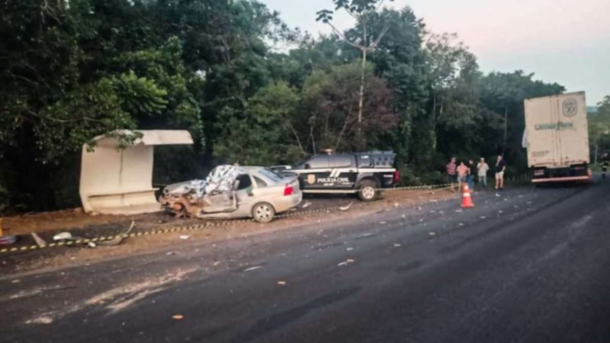 Idoso morre em acidente com caminhão no Paraná