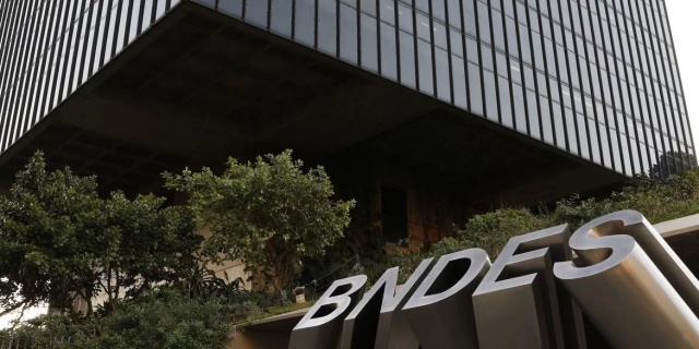 Lucro do BNDES cai 45% no 1º semestre e recua para R$ 3,7 bilhões