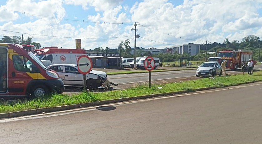 Acidente de trânsito em Francisco Beltrão deixa duas pessoas feridas
