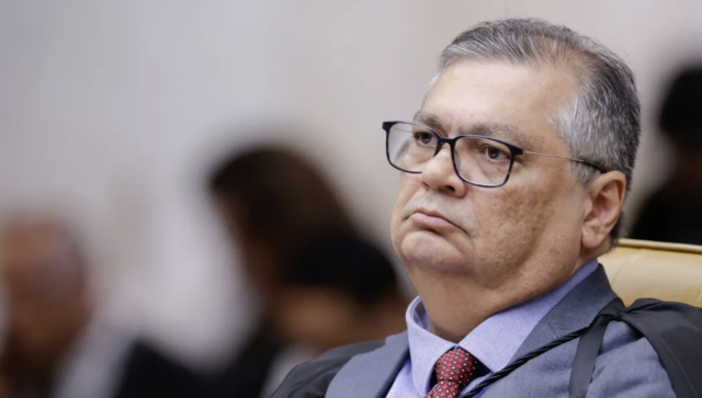 Dino intima presidentes de 21 partidos para explicar destinação de emendas